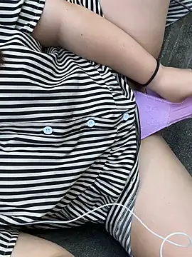 mai_mai411 naked strip on cam for live sex video chat