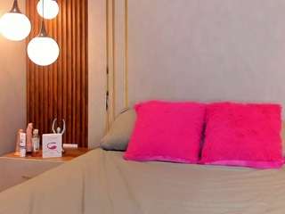 NiaRousse nude Live Sex Chat Show