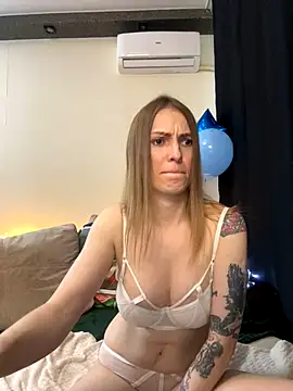 RachelBelI naked strip on cam for live sex video chat