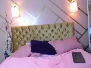 Eleckttraa nude Live Sex Chat Show