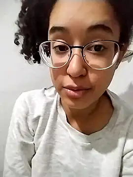 milyy_669 naked strip on cam for live sex video chat