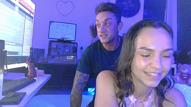 NaughtyCoupleNL naked strip on cam for live sex video chat