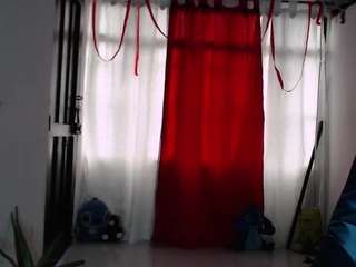 reina-mature nude Live Sex Chat Show
