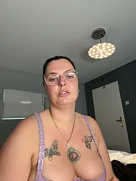 vanessaNL naked strip on cam for live sex video chat