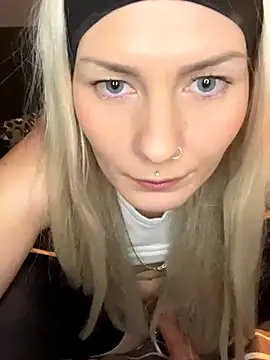 Callie_Sander naked strip on cam for live sex video chat
