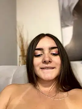 imlindapink naked strip on cam for live sex video chat