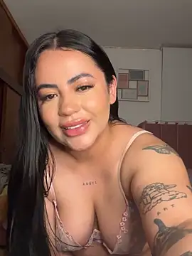 ThicknTattedMaddisonn naked strip on cam for live sex video chat