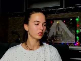 AriLarin nude Live Sex Chat Show