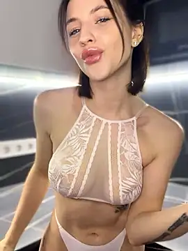 Camilla_Railian naked strip on cam for live sex video chat