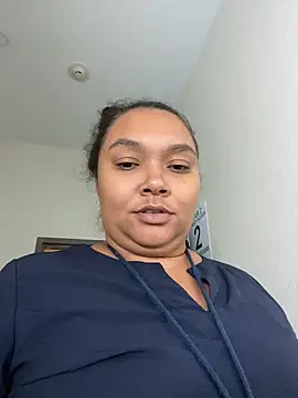PrettyWithaWaterpark2 naked strip on cam for live sex video chat