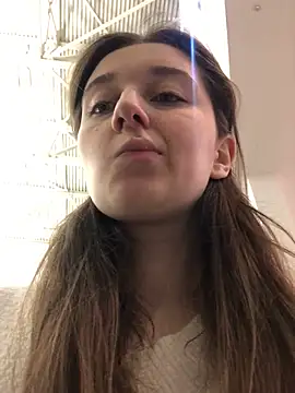 UnaMiuMiu naked strip on cam for live sex video chat