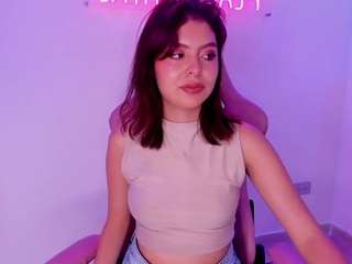 BrianaJones nude Live Sex Chat Show