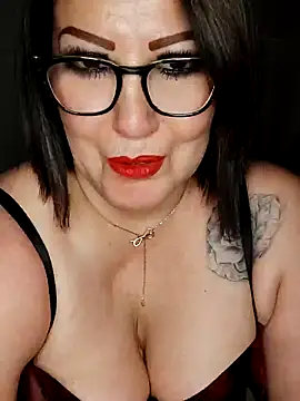 dame_a_punir_77 naked strip on cam for live sex video chat