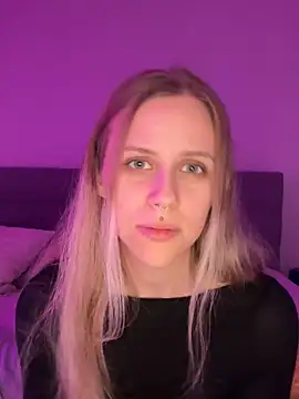 lunawolf21 naked strip on cam for live sex video chat