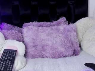 elakiut nude Live Sex Chat Show