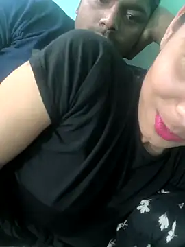 Reena450 naked strip on cam for live sex video chat