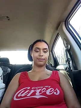 cinnaminnie naked strip on cam for live sex video chat