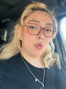 Alix_Valentine naked strip on cam for live sex video chat