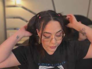 Alyn-Moon nude Live Sex Chat Show