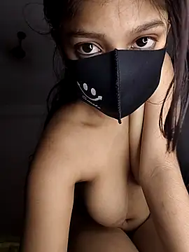 Riya_35_sexy naked strip on cam for live sex video chat