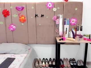 Zalymature nude Live Sex Chat Show