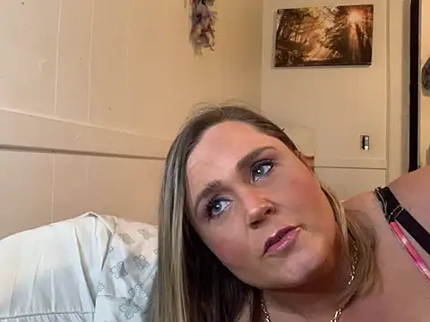 Blondie955 naked strip on cam for live sex video chat