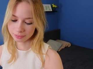 Carolyn-Newton nude Live Sex Chat Show