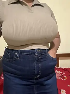 Pussycatstar naked strip on cam for live sex video chat