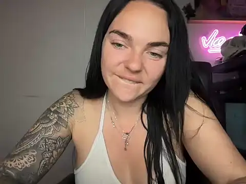 YorkshireLass naked strip on cam for live sex video chat