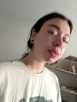 AlishaOfThorns naked strip on cam for live sex video chat