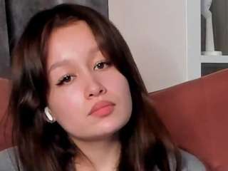 ElwynaDuell nude Live Sex Chat Show