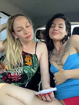 MeekyRich naked strip on cam for live sex video chat