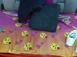 EvelinZaens nude Live Sex Chat Show