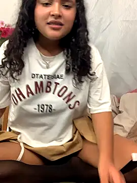 ladulcemary naked strip on cam for live sex video chat