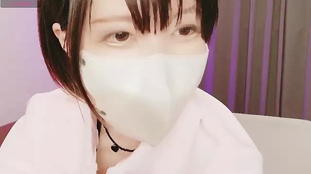 Minyami- naked strip on cam for live sex video chat