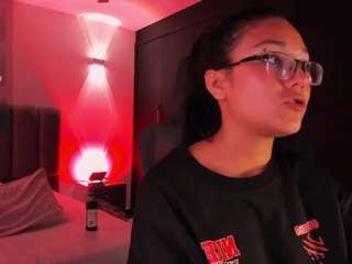 Chikinela nude Live Sex Chat Show