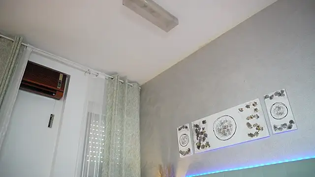 LibertyLust naked strip on cam for live sex video chat