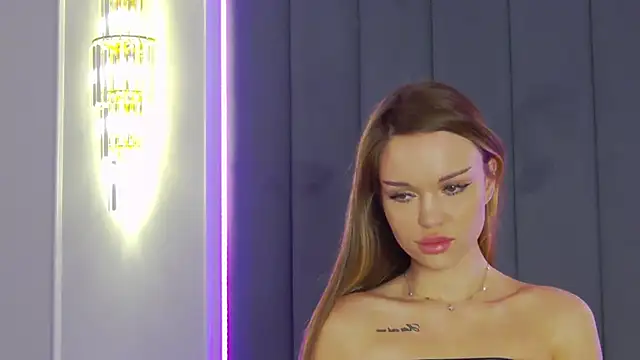 MarilynNova naked strip on cam for live sex video chat