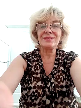 52MiaLove02 naked strip on cam for live sex video chat