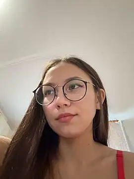 BlossomDreamer naked strip on cam for live sex video chat