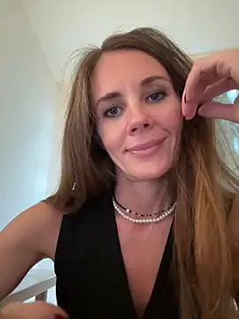 LucieMack naked strip on cam for live sex video chat