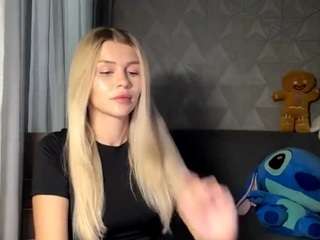 LuraFeld nude Live Sex Chat Show