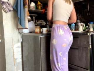 Estel nude Live Sex Chat Show