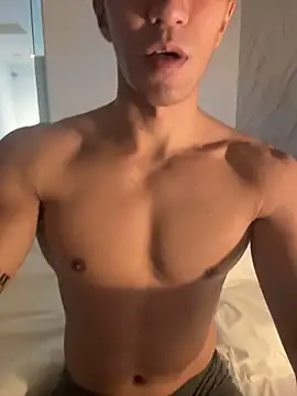 gooodboiii naked strip on cam for live sex video chat