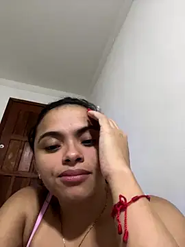 safadinhaquenteW naked strip on cam for live sex video chat