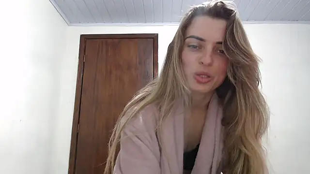 SweetGraciosa naked strip on cam for live sex video chat