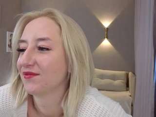 Loe nude Live Sex Chat Show