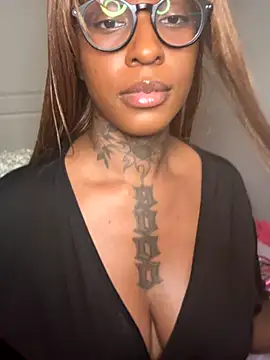 MistiSavannah naked strip on cam for live sex video chat