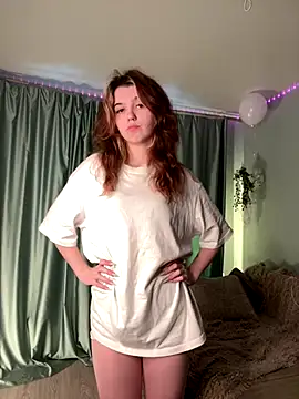 FannyRay naked strip on cam for live sex video chat