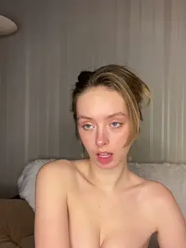 SunnyShiney naked strip on cam for live sex video chat